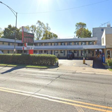 Oyo Hotel Edgebrook Chicago North Shore Экстерьер фото