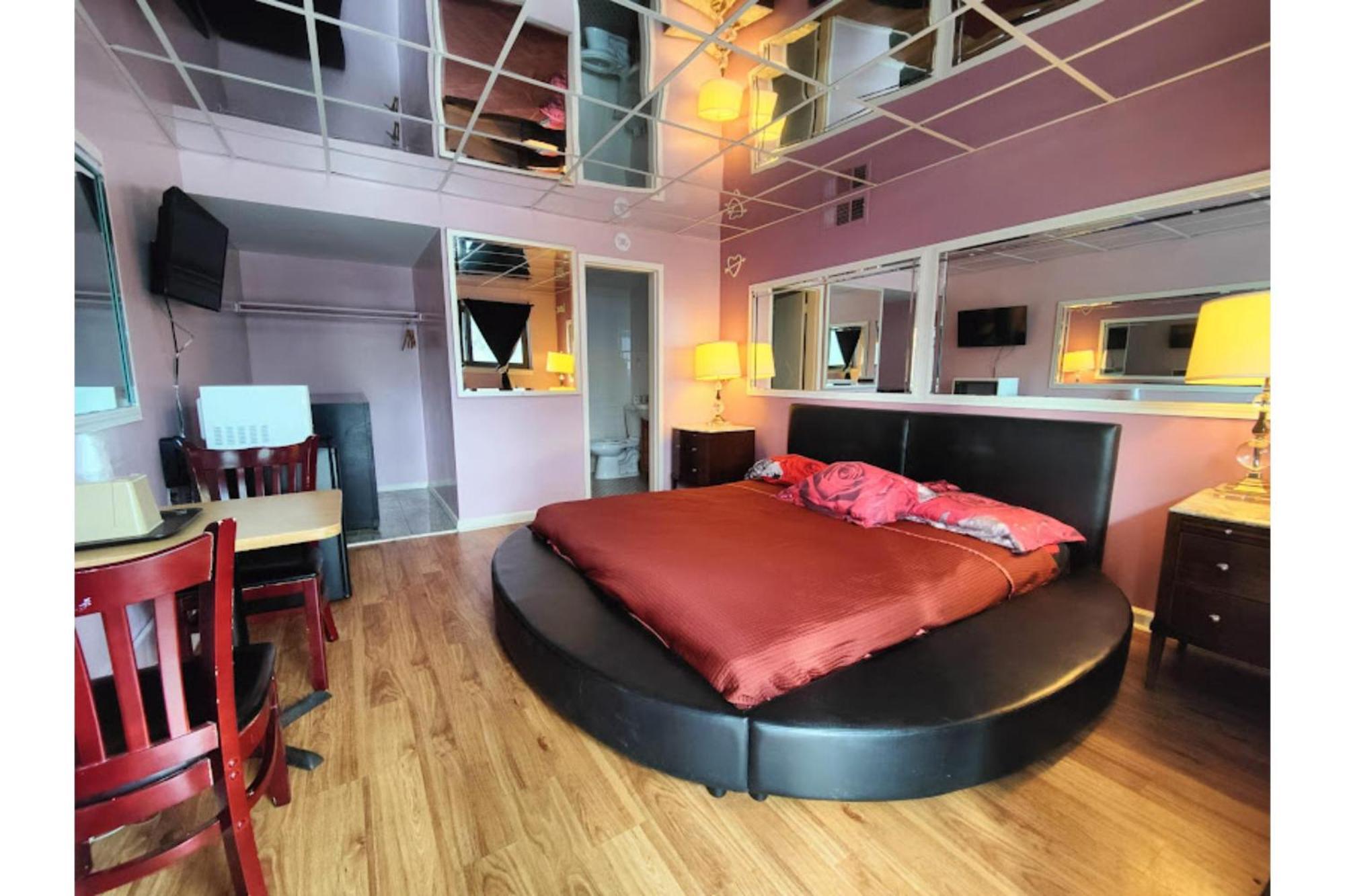 Oyo Hotel Edgebrook Chicago North Shore Экстерьер фото